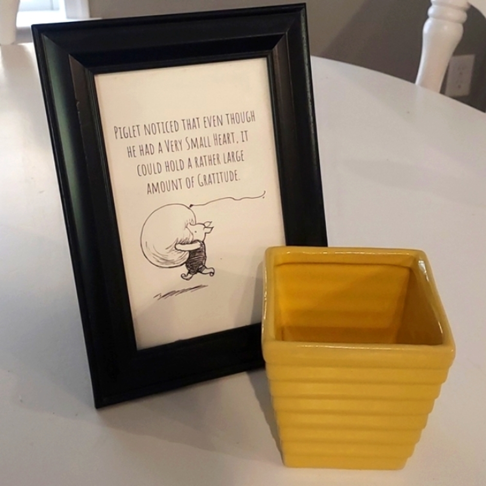 Piglet gratitude picture frame and square bowl (yellow)